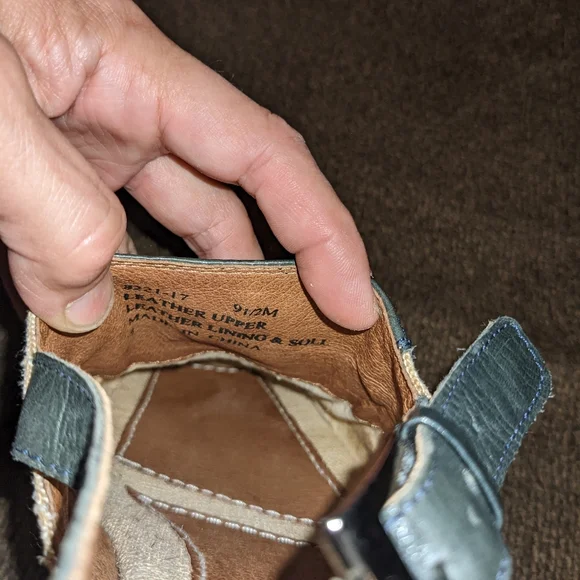 Ultra Miami chic men's linen and leather strap mules by Fratelli - Picture 8 of 11